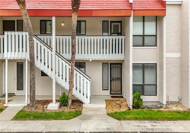 Photo 1 of Condo for sale at 1801 Gulf Dr N #181, Bradenton Beach, FL 34217 | MLS# A4707240 | Listing updated on 2026-10-05