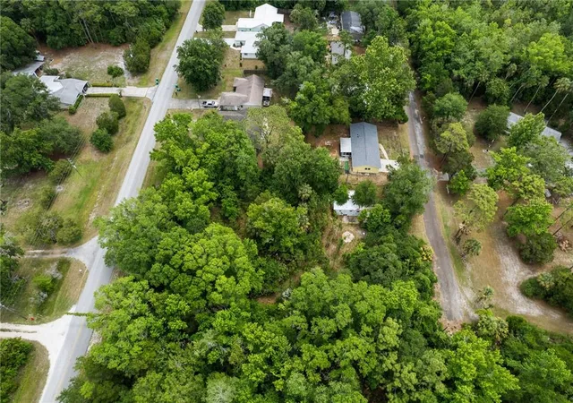 Photo 2 of Single family home for sale at 8479 W Doe Ln, Homosassa, FL 34448 | MLS# CC858142 | Listing updated on 2026-10-08