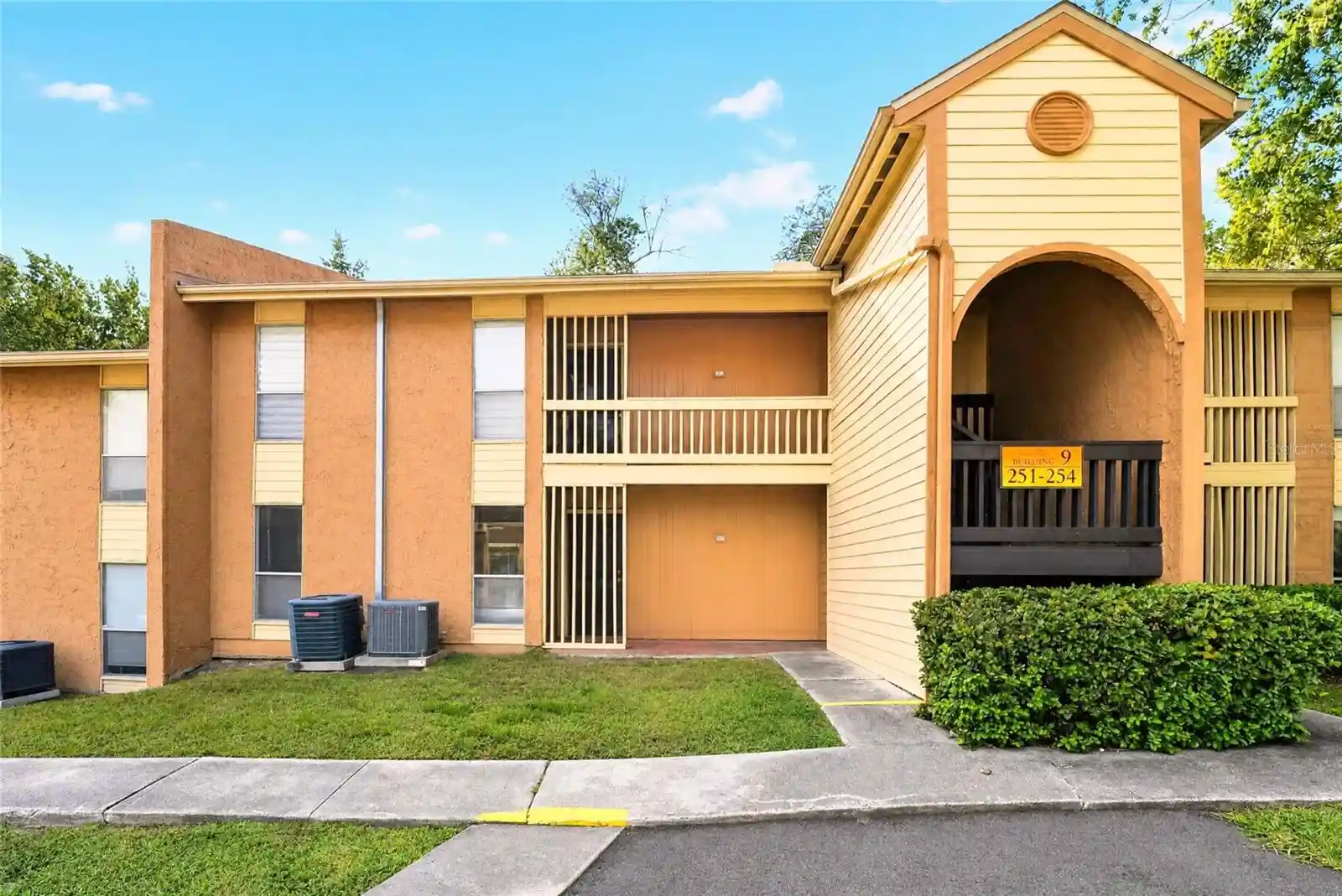 Listing Photo 1 - Condo for sale in 1810 Nw 23Rd Blvd located at 1810 Nw 23Rd Blvd, Gainesville, FL 32605 - Unit #252