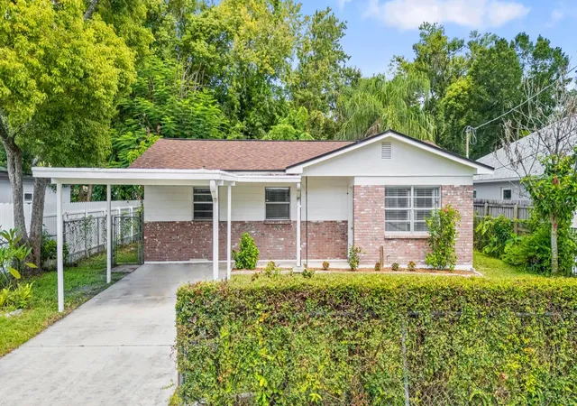 Photo 1 of Single family home for sale at 1713 W Atkinson St, Tampa, FL 33604 | MLS# TB8551755 | Listing updated on 2026-09-25