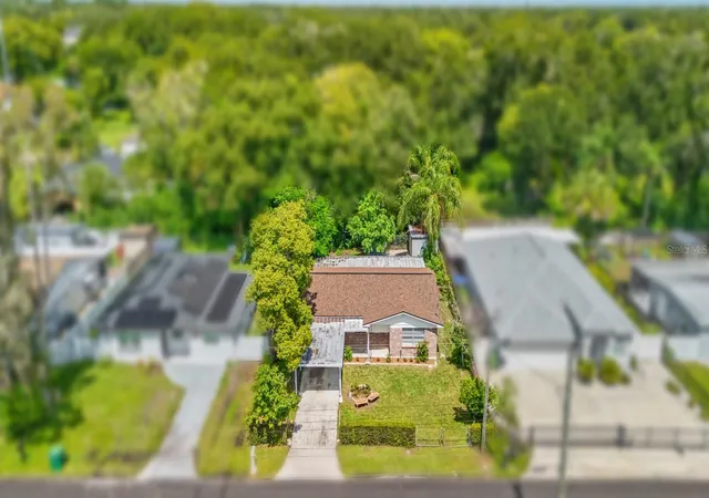 Photo 4 of Single family home for sale at 1713 W Atkinson St, Tampa, FL 33604 | MLS# TB8551755 | Listing updated on 2026-09-25