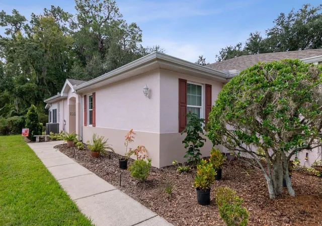 Photo 3 of House for sale at 2635 Eagle Greens Dr, Plant City, FL 33566 | MLS# TB8551756 | Listing updated on 2026-10-08