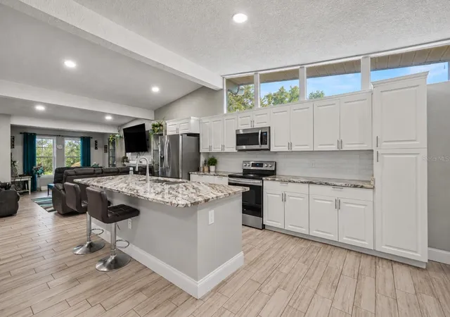 Photo 2 of Single family home for sale at 218 Park Ridge Ave, Temple Terrace, FL 33617 | MLS# TB8551758 | Listing updated on 2026-10-06