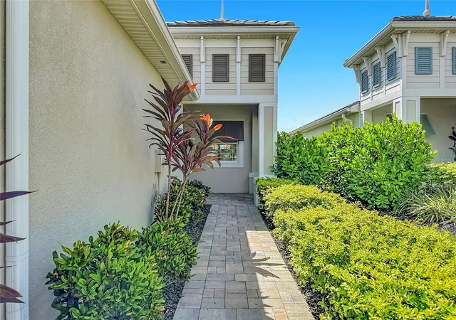 Photo 4 of House for sale at 10618 Klee Ave, Bradenton, FL 34212 | MLS# A4707247 | Listing updated on 2026-09-26