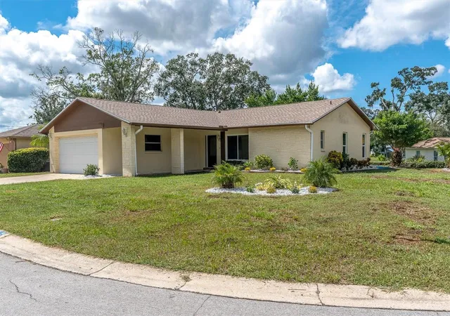 Photo 1 of Single family home for sale at 10531 Meadow Hl Dr, Port Richey, FL 34668 | MLS# TB8551770 | Listing updated on 2026-10-04