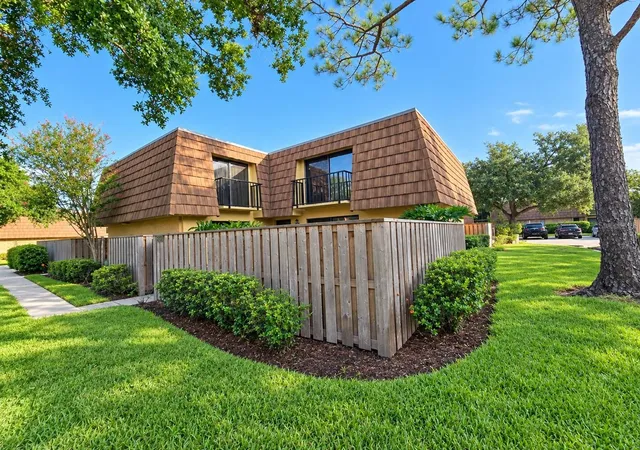 Condo for sale at 5280 Coral Ct #614, ORLANDO, FL 32811 | MLS# S5158226