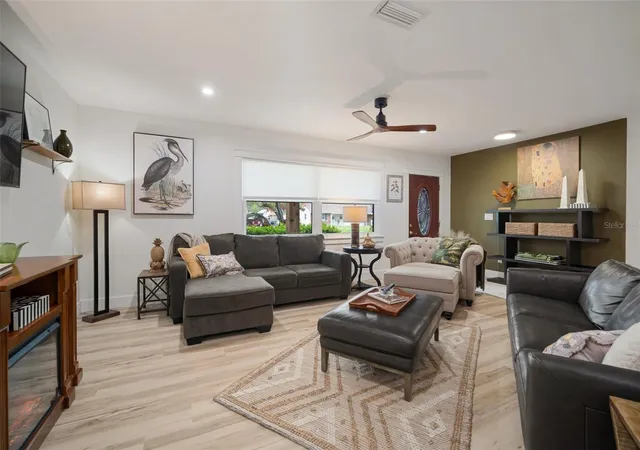 Photo 3 of Single family home for sale at 1003 Mandalay Dr, Brandon, FL 33511 | MLS# TB8551782 | Listing updated on 2026-09-25
