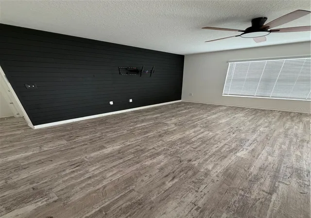 Photo 3 of Single family home for sale at 2500 Begonia St, Mascotte, FL 34753 | MLS# O6444451 | Listing updated on 2026-10-09