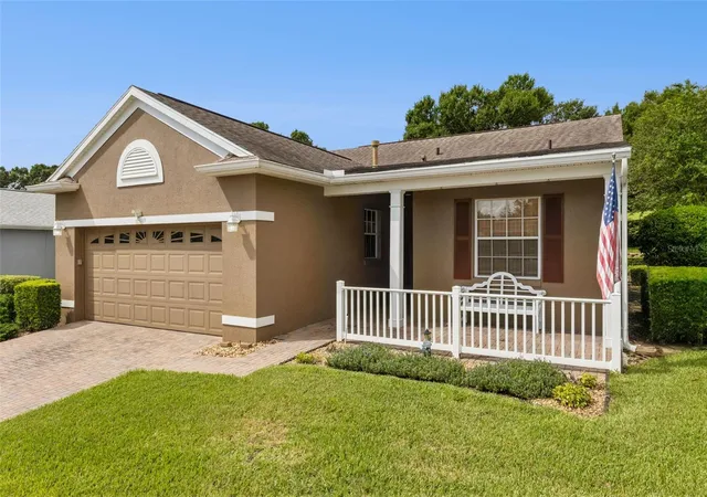 Single family home for sale at 1176 Mesa Verde Ct, CLERMONT, FL 34711 | MLS# G5118218