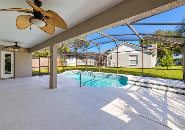 Photo 3 of Single family home for sale at 15929 Mercott Ct, Clermont, FL 34714 | MLS# O6444459 | Listing updated on 2026-10-23