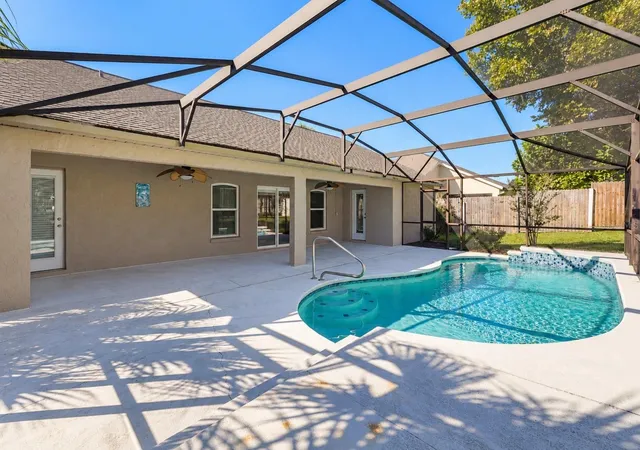 Photo 4 of Single family home for sale at 15929 Mercott Ct, Clermont, FL 34714 | MLS# O6444459 | Listing updated on 2026-10-23
