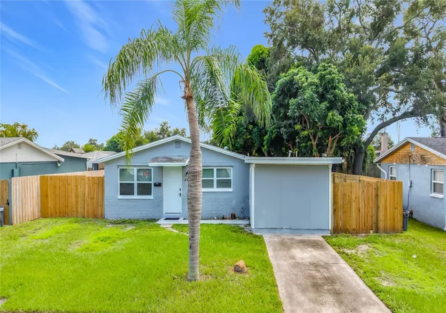 Photo 1 of Single family home for sale at 5896 92nd Avenue N, Pinellas Park, FL 33782 | MLS# TB8551797 | Listing updated on 2026-09-25