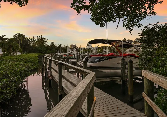 Photo 1 of Single family home for sale at 1749 Lincoln Park Cir, Sarasota, FL 34236 | MLS# A4707260 | Listing updated on 2026-10-06
