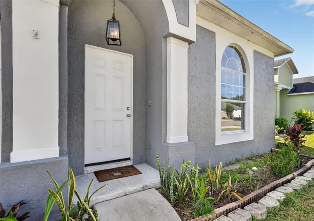 Photo 3 of Single family home for sale at 12834 Woodbury Glen Dr, Orlando, FL 32828 | MLS# O6444466 | Listing updated on 2026-10-04