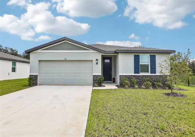 Photo 1 of Single family home for sale at 7156 Ray Crk Dr, Brooksville, FL 34601 | MLS# TB8551801 | Listing updated on 2026-10-03
