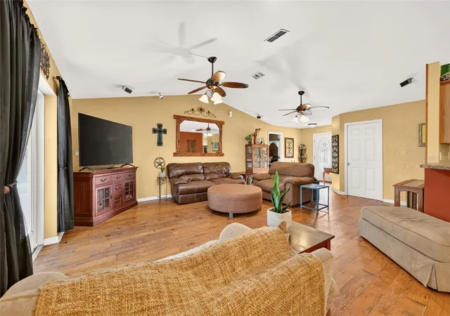 Photo 4 of Single family home for sale at 14115 NE 47th Avenue, Anthony, FL 32617 | MLS# OM732825 | Listing updated on 2026-09-26