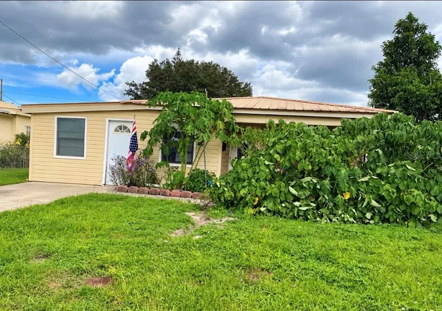 Photo 1 of Single family home for sale at 65 Princeton Ave, Frostproof, FL 33843 | MLS# S5158232 | Listing updated on 2026-09-30