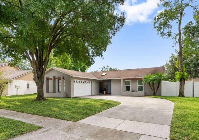 Photo 1 of Single family home for sale at 4010 Braesgate Ln, Tampa, FL 33624 | MLS# TB8551808 | Listing updated on 2026-10-06