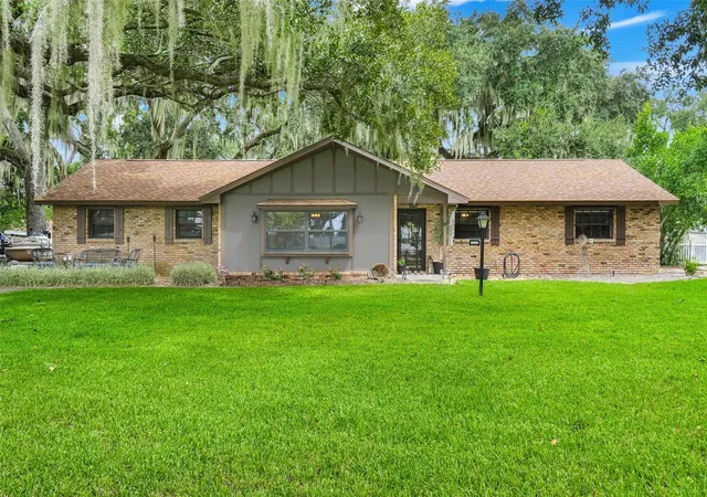 Photo 2 of Single family home for sale at 31946 Harris Rd, Tavares, FL 32778 | MLS# G5118223 | Listing updated on 2026-10-05