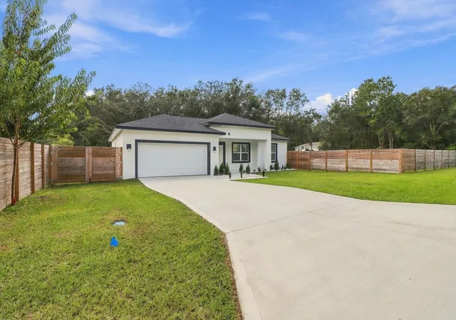 Photo 2 of Single family home for sale at 2522 W Castle Rd, Citrus Springs, FL 34434 | MLS# OM732826 | Listing updated on 2026-09-24