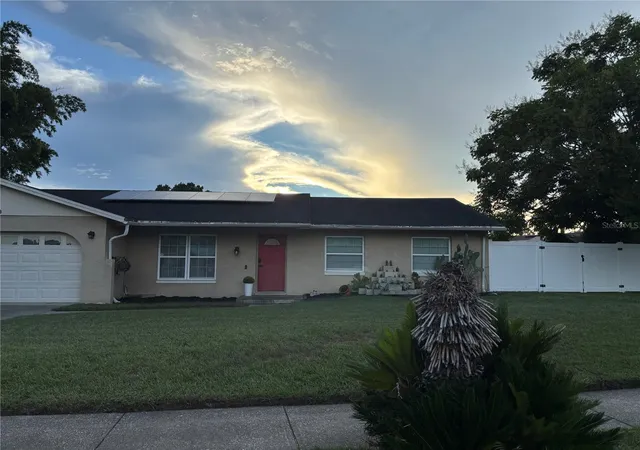 Photo 2 of Single family home for sale at 107 Sunset Dr, Longwood, FL 32750 | MLS# O6444477 | Listing updated on 2026-10-06