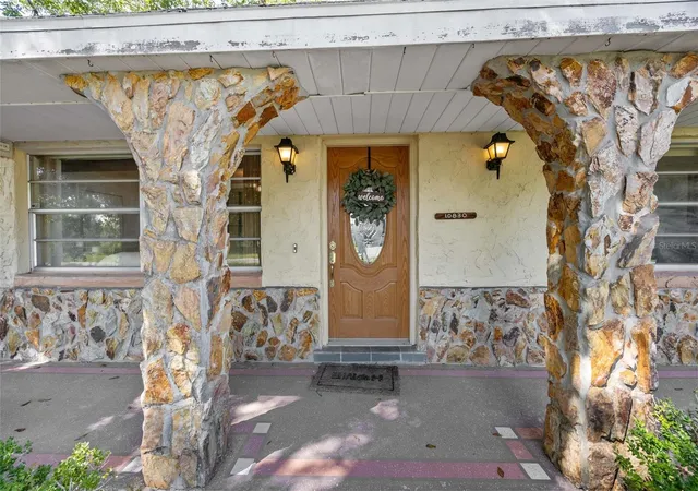 Photo 1 of Single family home for sale at 10830 SE 52nd Avenue, Belleview, FL 34420 | MLS# OM732830 | Listing updated on 2026-10-06