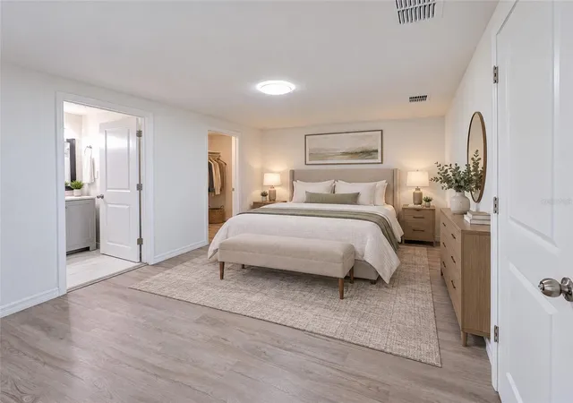 Photo 3 of Single family home for sale at 914 NW 14th Avenue, Ocala, FL 34475 | MLS# S5158237 | Listing updated on 2026-09-25