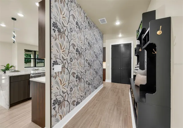 Photo 3 of Single family home for sale at 1910 Cloverlawn Ave, Orlando, FL 32806 | MLS# O6444492 | Listing updated on 2026-10-10
