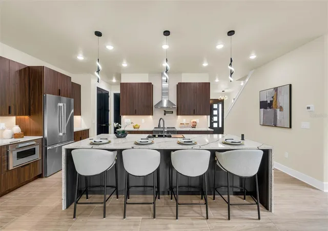 Photo 4 of Single family home for sale at 1910 Cloverlawn Ave, Orlando, FL 32806 | MLS# O6444492 | Listing updated on 2026-10-10
