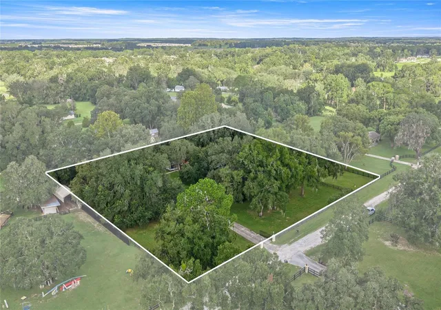 Photo 4 of House for sale at 8540 SW 73rd Avenue, Ocala, FL 34476 | MLS# OM732832 | Listing updated on 2026-09-25
