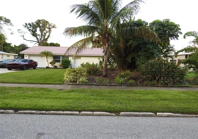 Photo 2 of Single family home for sale at 7611 Senrab Dr, Bradenton, FL 34209 | MLS# O6444495 | Listing updated on 2026-10-10