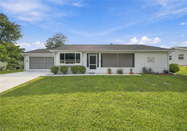 Photo 1 of Single family home for sale at 10904 Sw 83rd Avenue, Ocala, FL 34481 | MLS# OM732833 | Listing updated on 2026-09-25