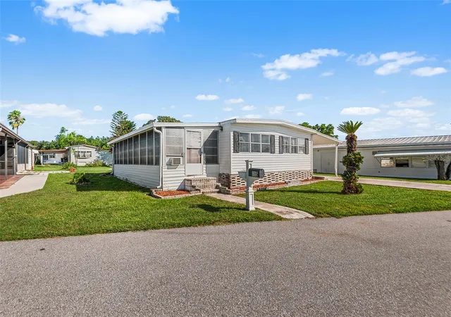 Photo 3 of Manufactured home for sale at 115 Cherrywood Dr, Lake Wales, FL 33898 | MLS# L4965314 | Listing updated on 2026-09-25