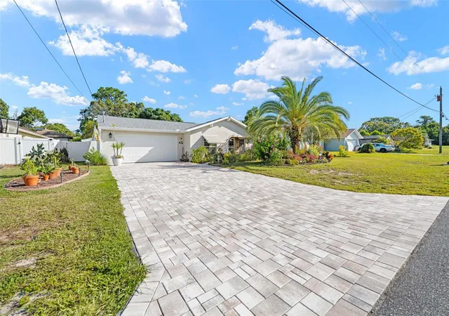 Photo 3 of Single family home for sale at 11003 Marysville St, Spring Hill, FL 34608 | MLS# TB8551826 | Listing updated on 2026-10-02