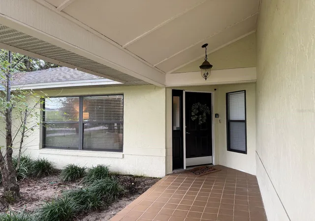 Photo 3 of Single family home for sale at 3916 Crews Lake Dr, Lakeland, FL 33813 | MLS# L4965315 | Listing updated on 2026-09-26