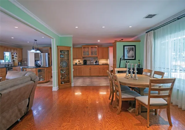 Photo 3 of Single family home for sale at 615 Valle Vista Dr, Brandon, FL 33511 | MLS# TB8551829 | Listing updated on 2026-09-26