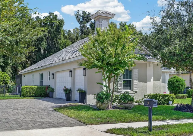 Photo 4 of Single family home for sale at 36 New Water Oak Dr, Palm Coast, FL 32137 | MLS# FC321676 | Listing updated on 2026-10-26