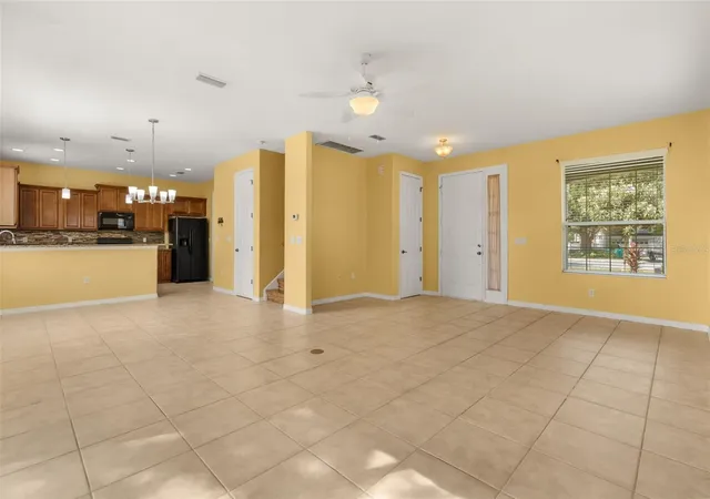 Photo 3 of Single family home for sale at 413 Split Oak Ct, Eustis, FL 32736 | MLS# O6444501 | Listing updated on 2026-10-01