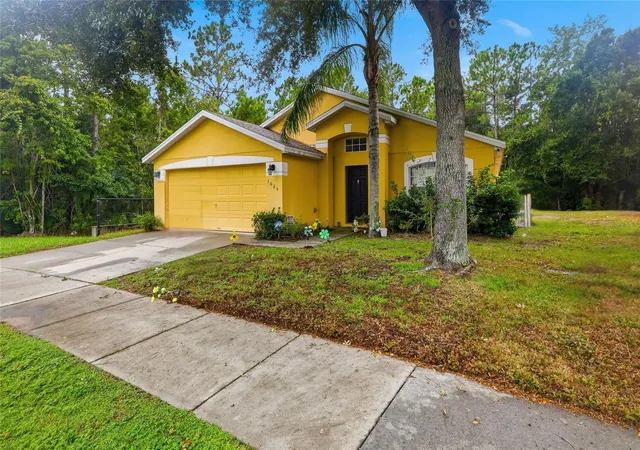Photo 2 of Single family home for sale at 1025 Sandy Ridge Dr, Davenport, FL 33896 | MLS# L4965316 | Listing updated on 2026-10-09
