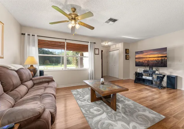 Photo 4 of Single family home for sale at 3011 Waterway Dr, Lake Placid, FL 33852 | MLS# S5158238 | Listing updated on 2026-09-25