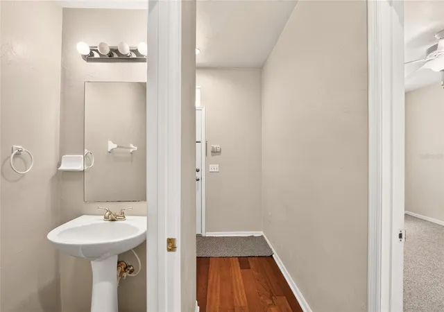 Listing Photo 5 - Condo for sale in building located at 1567 Nw 29Th Rd, Gainesville, FL 32605 - Unit #3