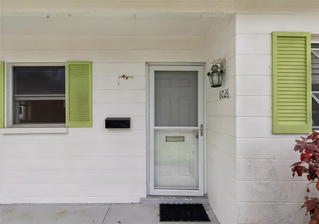 Photo 3 of Condo for sale at 6026 Lilli Way, Bradenton, FL 34207 | MLS# A4707279 | Listing updated on 2026-09-29