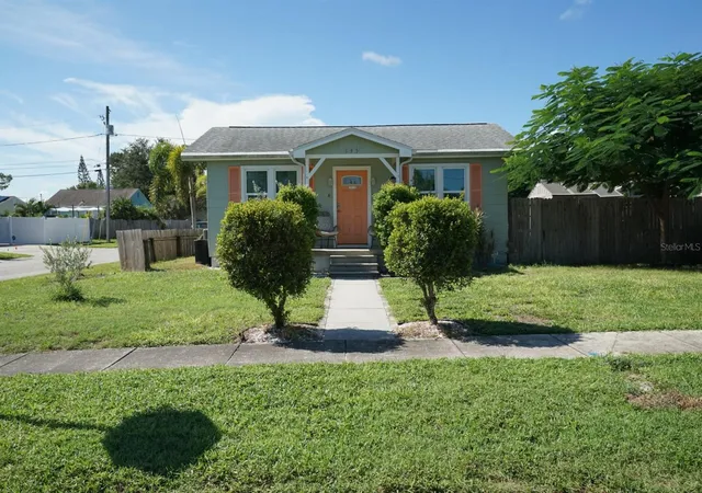 Photo 1 of Single family home for sale at 145 Ne Lincoln Cir N, Saint Petersburg, FL 33702 | MLS# TB8551833 | Listing updated on 2026-10-24