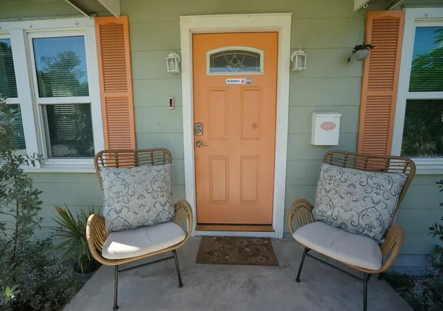 Photo 3 of Single family home for sale at 145 NE Lincoln Cir N, Saint Petersburg, FL 33702 | MLS# TB8551833 | Listing updated on 2026-10-24
