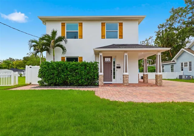 Single family home for sale at 906 W Peninsular St, TAMPA, FL 33603 | MLS# TB8551836