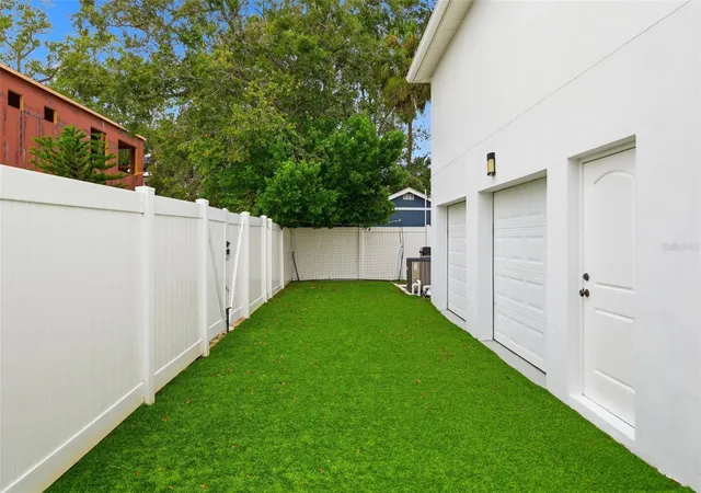 Photo 38 of Single family home for sale at 906 W Peninsular St, TAMPA, FL 33603 | MLS# TB8551836 | Listing updated on 2026-10-08