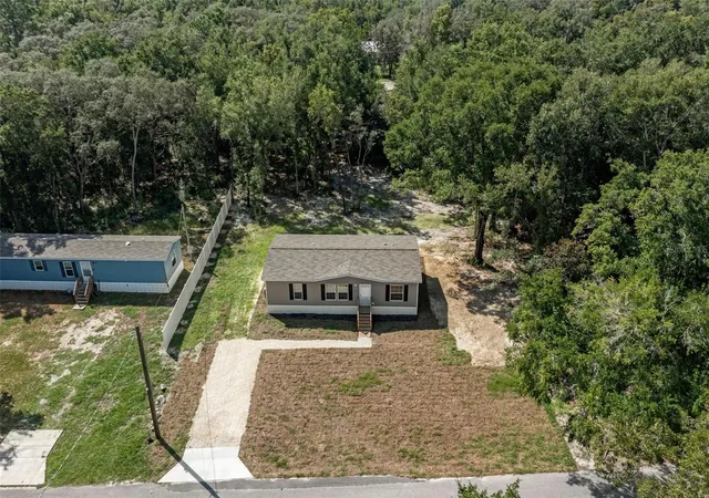 Photo 2 of Manufactured home for sale at 6612 W Grant St, Homosassa, FL 34448 | MLS# W7889797 | Listing updated on 2026-10-06