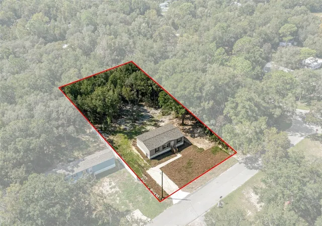 Photo 3 of Manufactured home for sale at 6612 W Grant St, Homosassa, FL 34448 | MLS# W7889797 | Listing updated on 2026-10-06