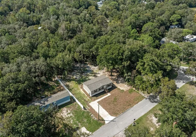 Photo 3 of Manufactured home for sale at 6612 W Grant St, Homosassa, FL 34448 | MLS# W7889797 | Listing updated on 2026-10-06