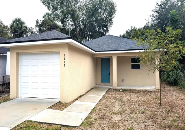 Photo 2 of Single family home for sale at 1513 W 16th Street, Sanford, FL 32771 | MLS# O6444508 | Listing updated on 2026-10-29